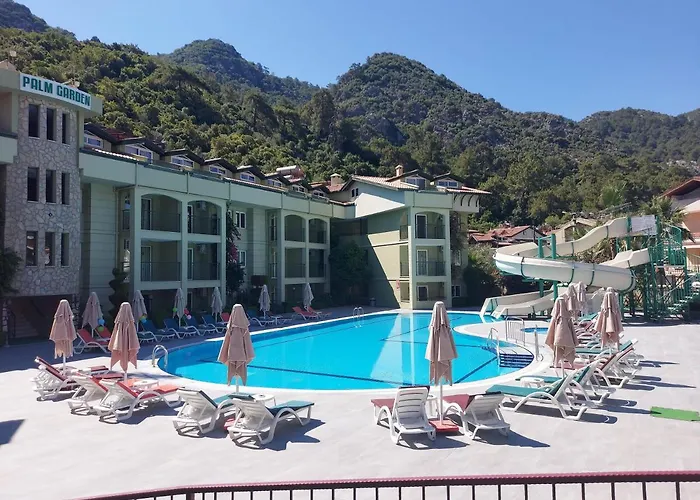 Ξενοδοχείο με διαμερίσματα Palm Garden İcmeler